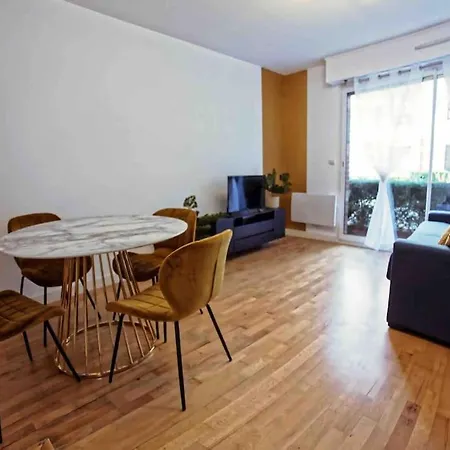 Suite George 5 + Parking Prive Et Securise Arras Exterior photo