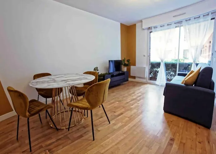 Suite George 5 + Parking Prive Et Securise
