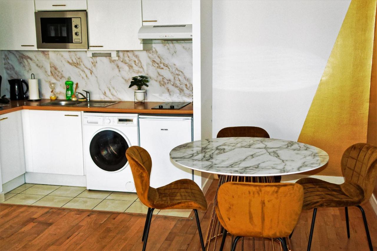 Apartment George 5 + Parking Prive Et Securise *